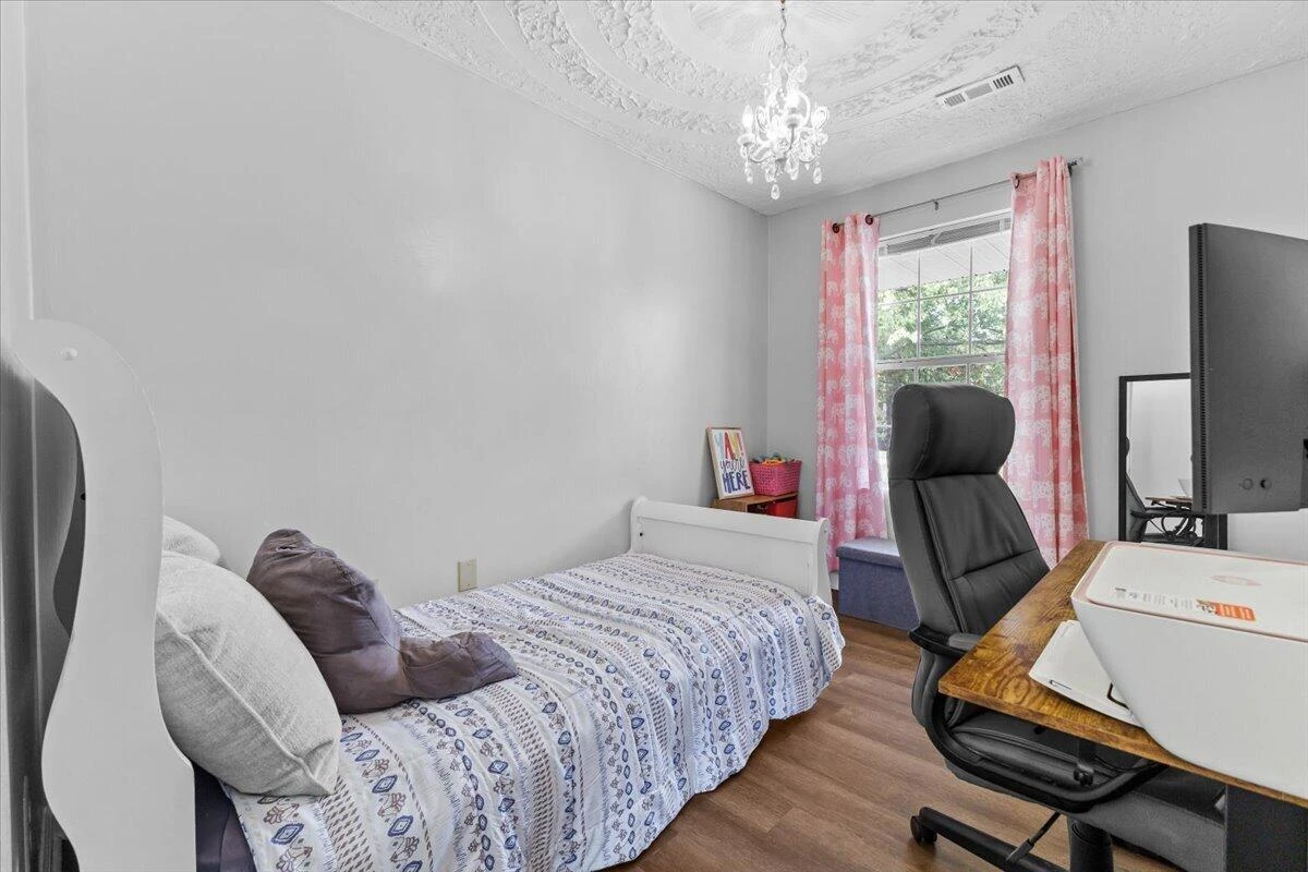 1210 Foxhill DR - Photo 17