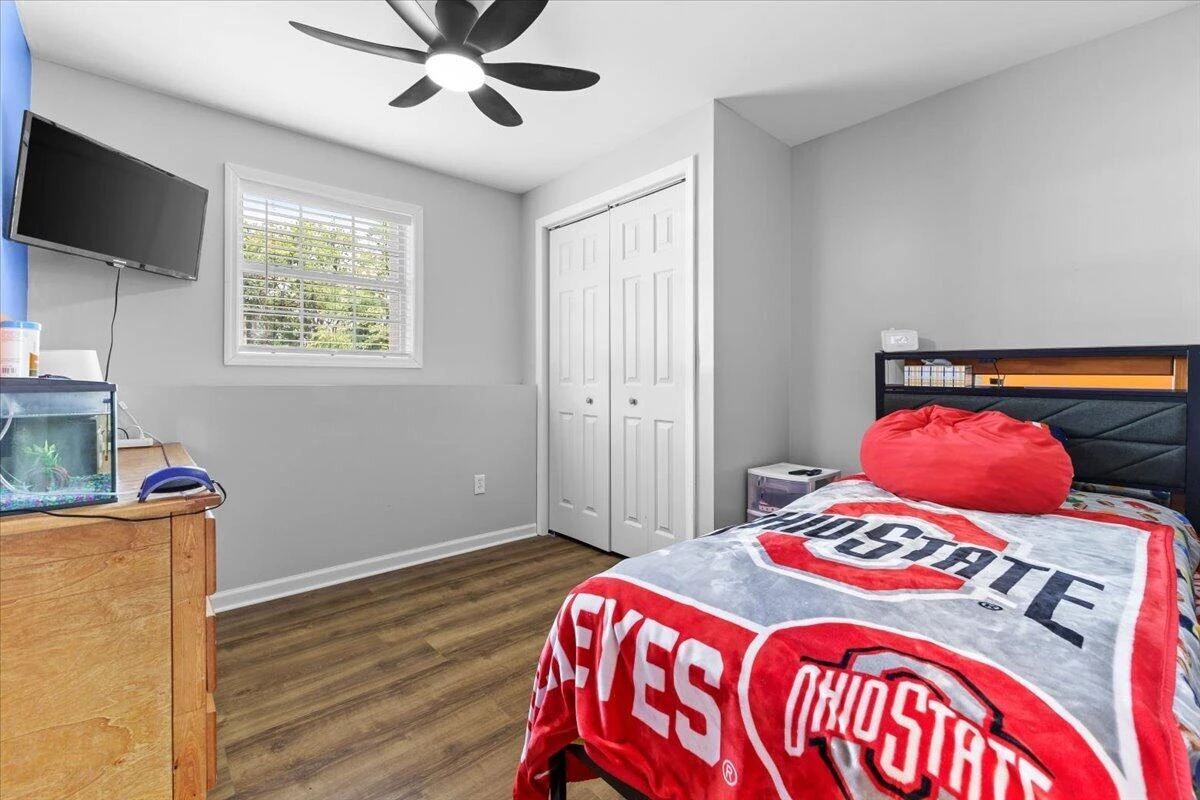 1210 Foxhill DR - Photo 20