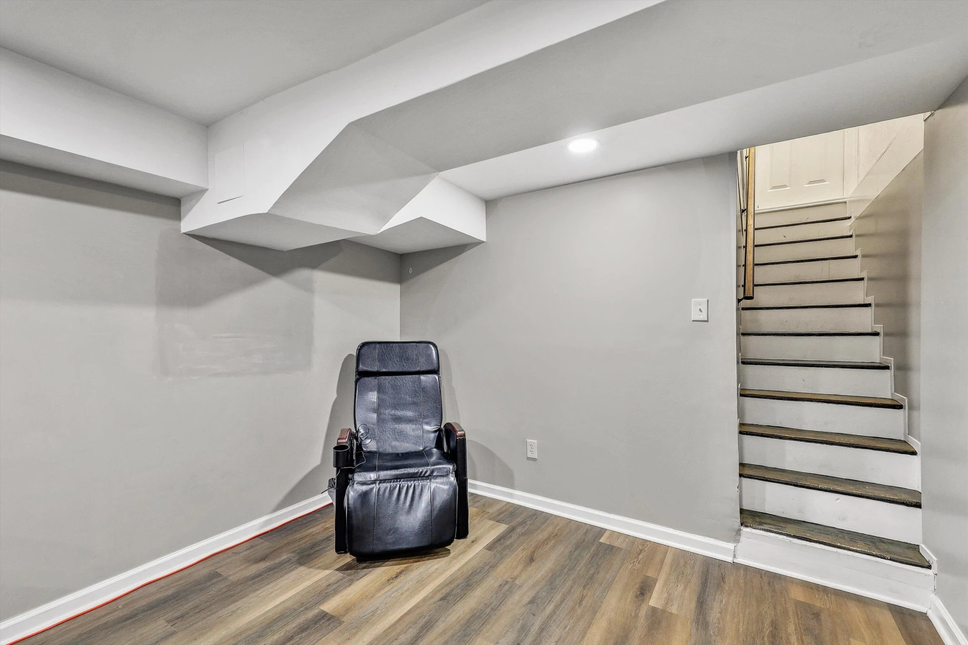 211 Maple DR - Photo 16