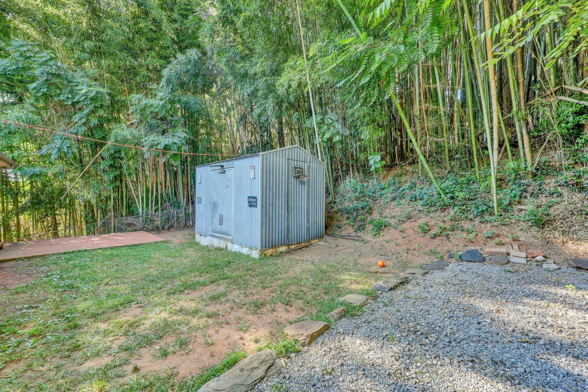 211 Maple DR - Photo 18
