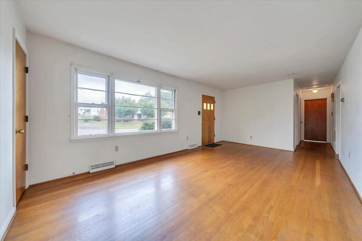 631 Santee RD - Photo 5