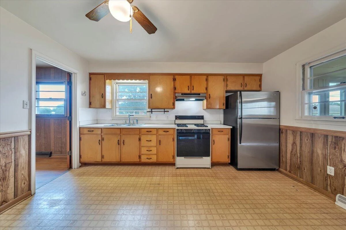 631 Santee RD - Photo 7