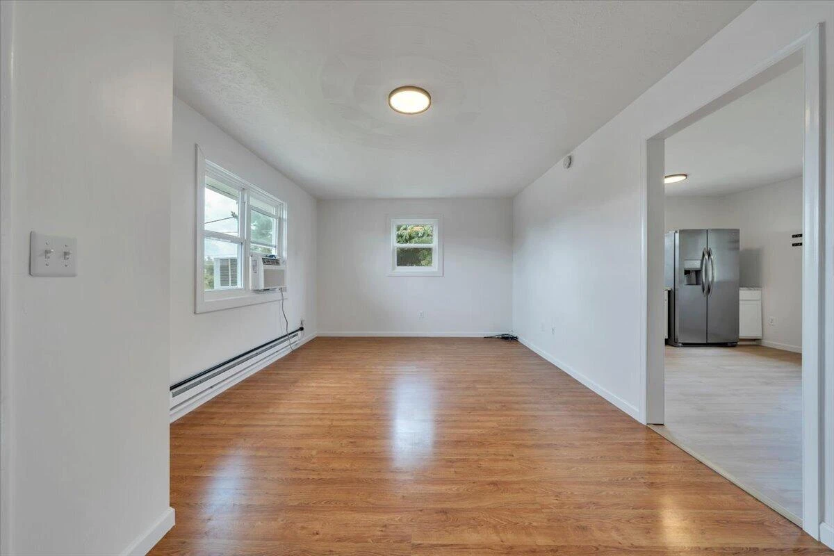 935 Depot ST NE - Photo 3