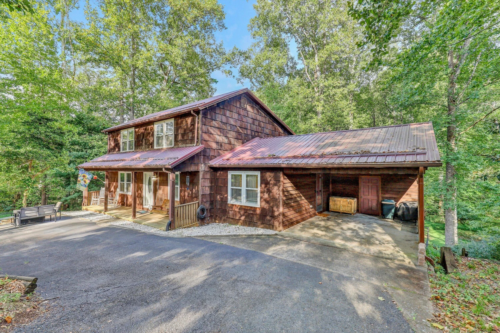 909 Hazelwood LN - Photo 7
