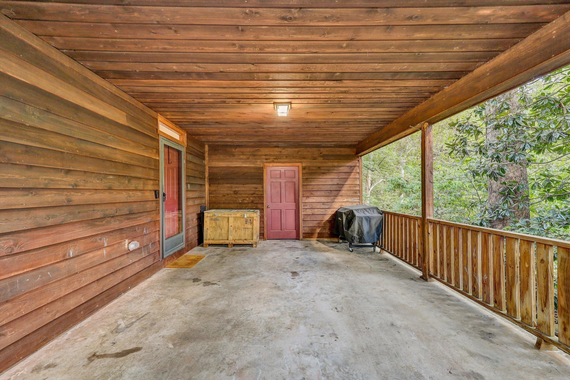 909 Hazelwood LN - Photo 8