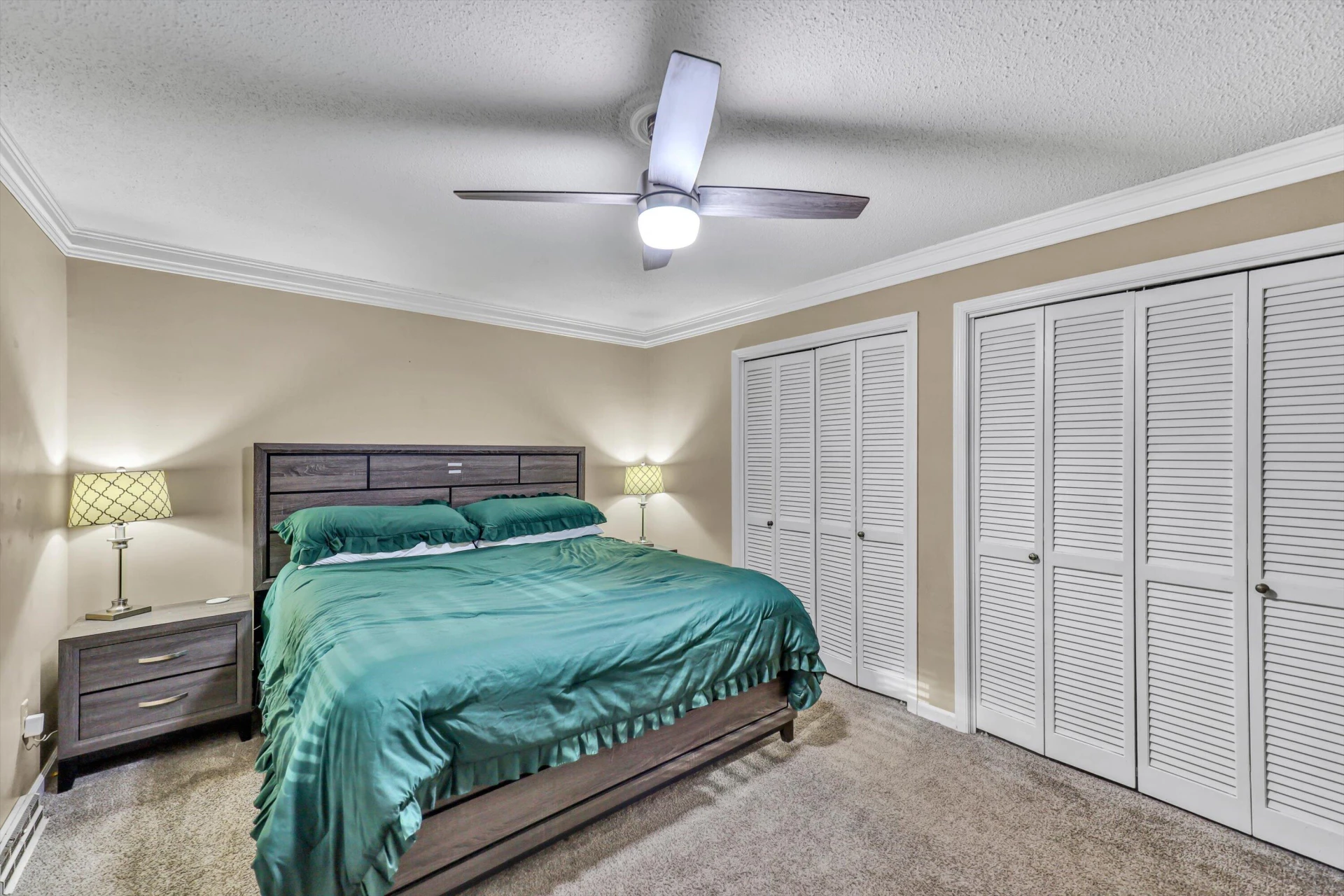 909 Hazelwood LN - Photo 13