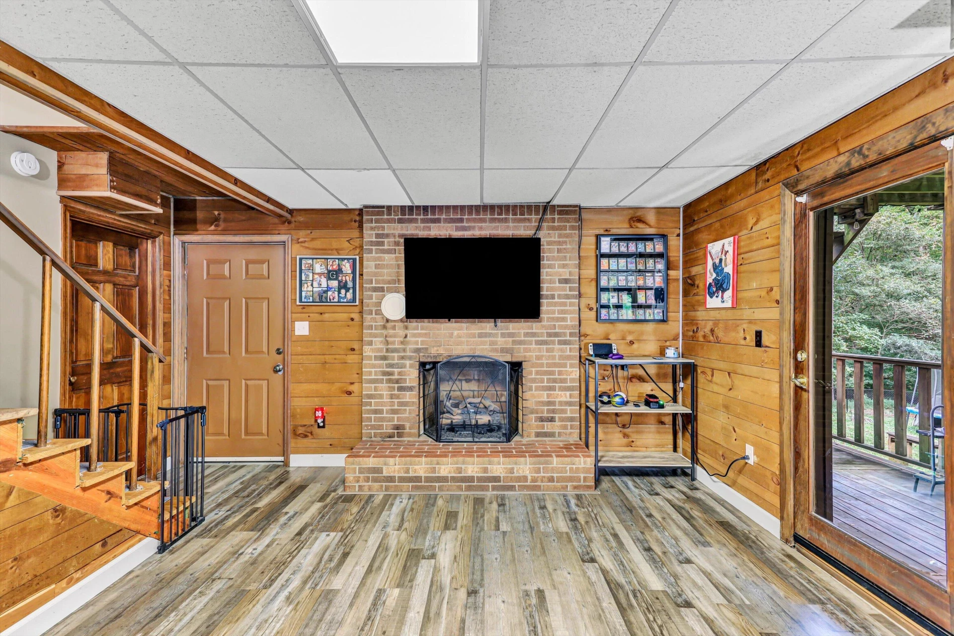 909 Hazelwood LN - Photo 20