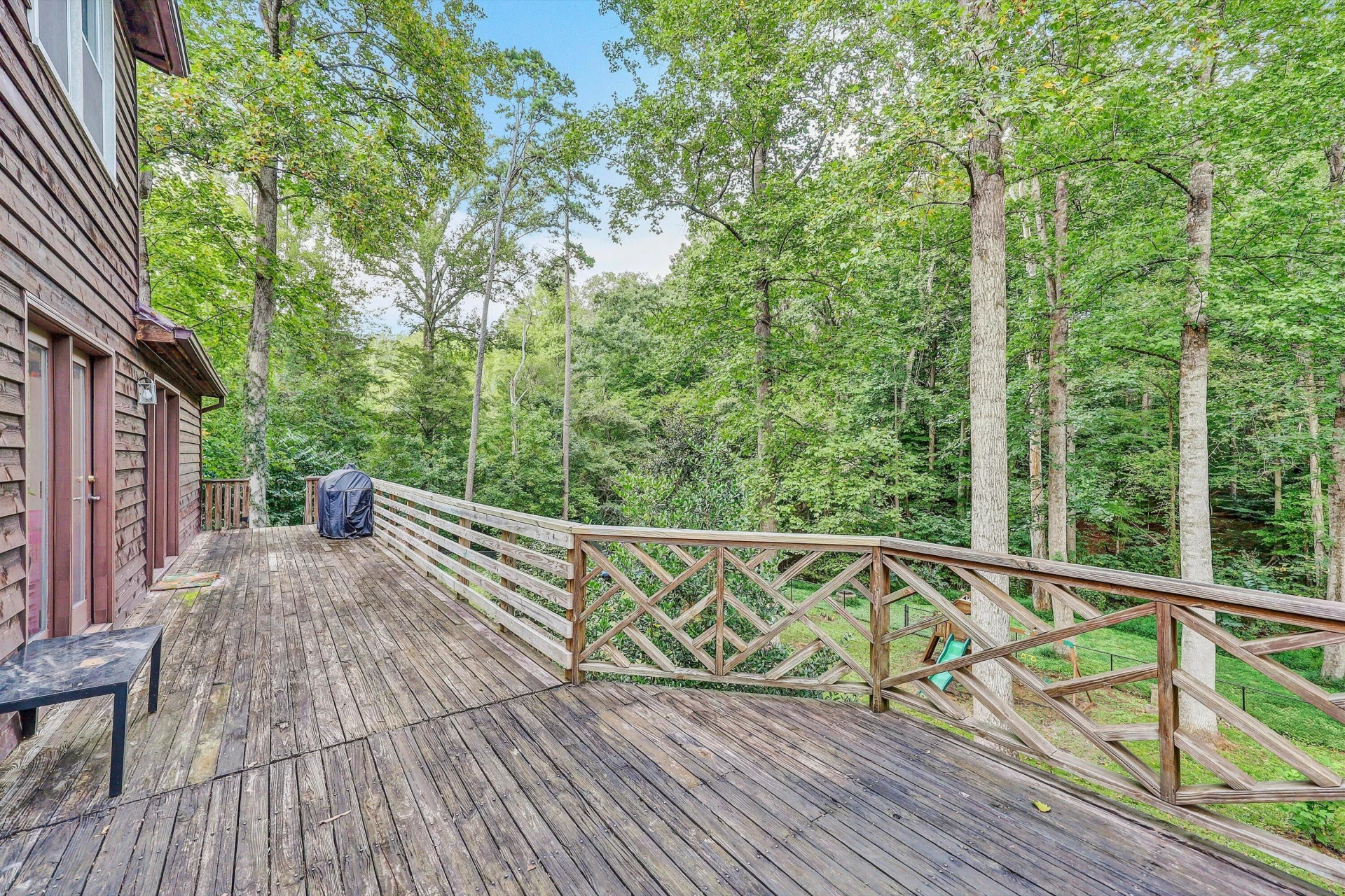 909 Hazelwood LN - Photo 29
