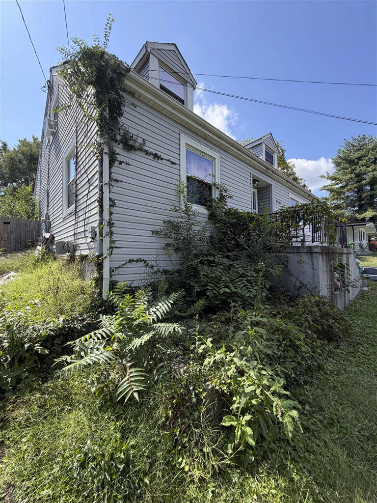 2716 Forest Hill AVE NW - Photo 3