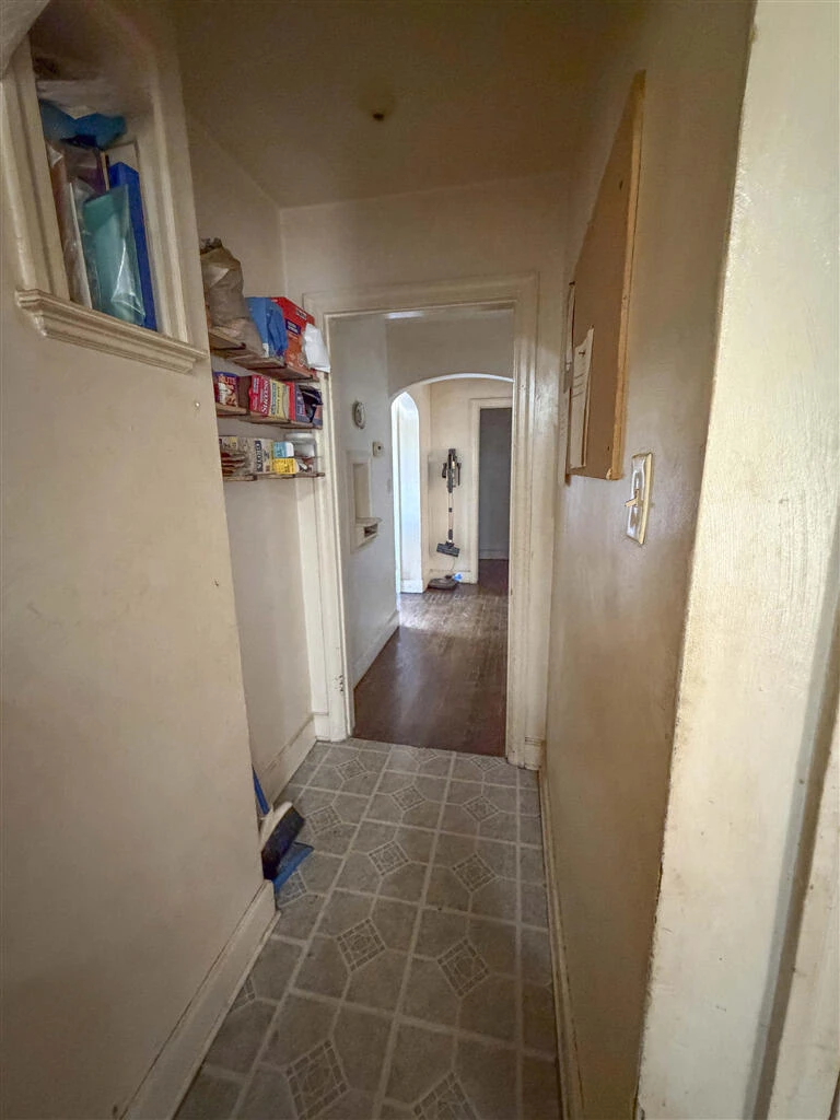 2716 Forest Hill AVE NW - Photo 6