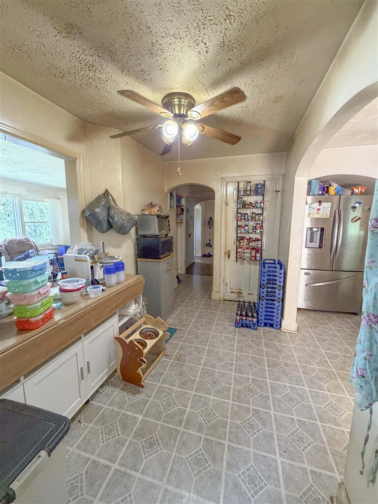 2716 Forest Hill AVE NW - Photo 9