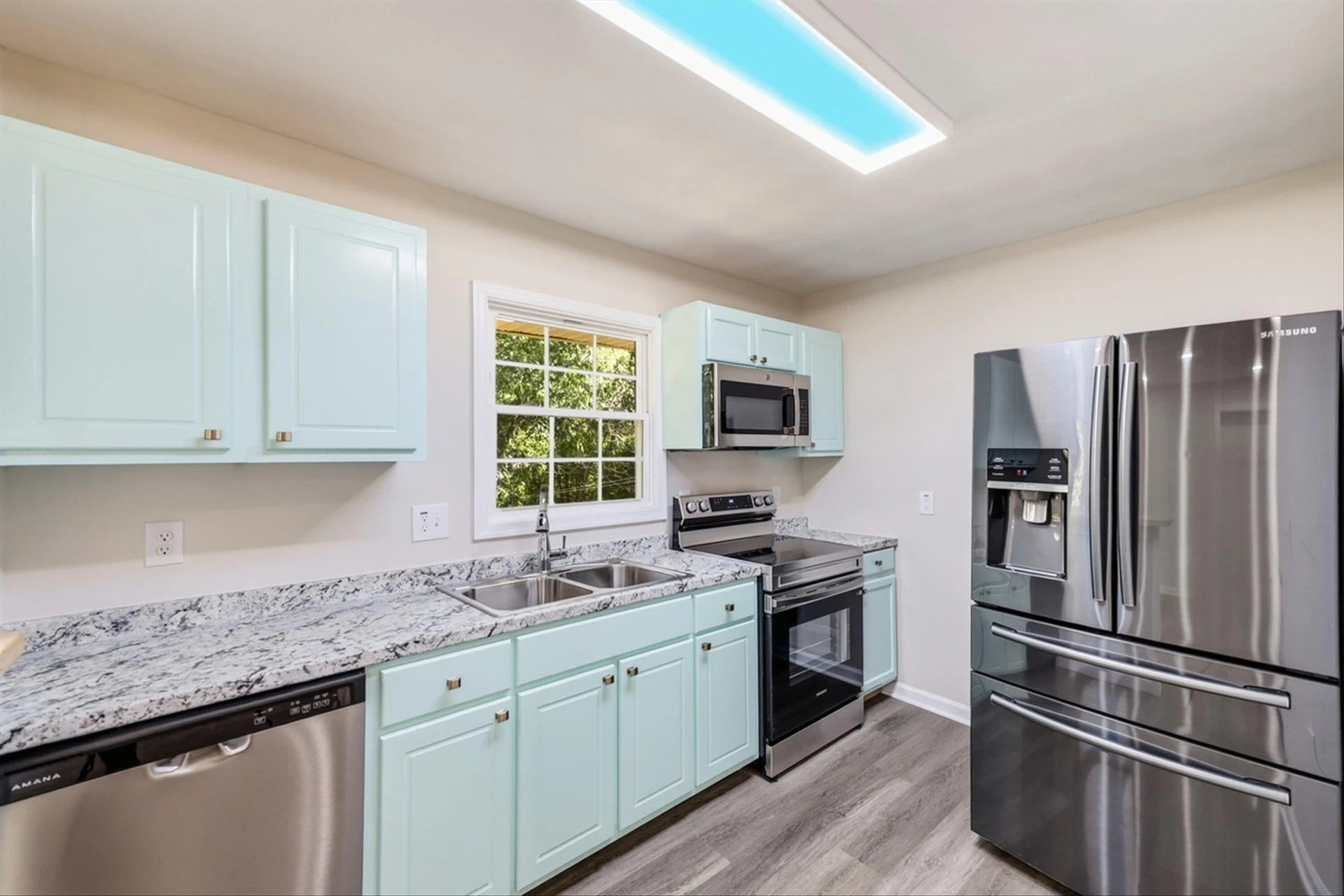 1303 Carver CT - Photo 10