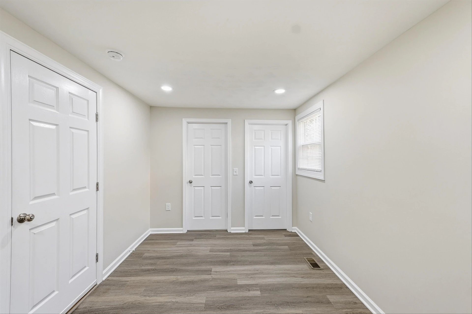 1303 Carver CT - Photo 11