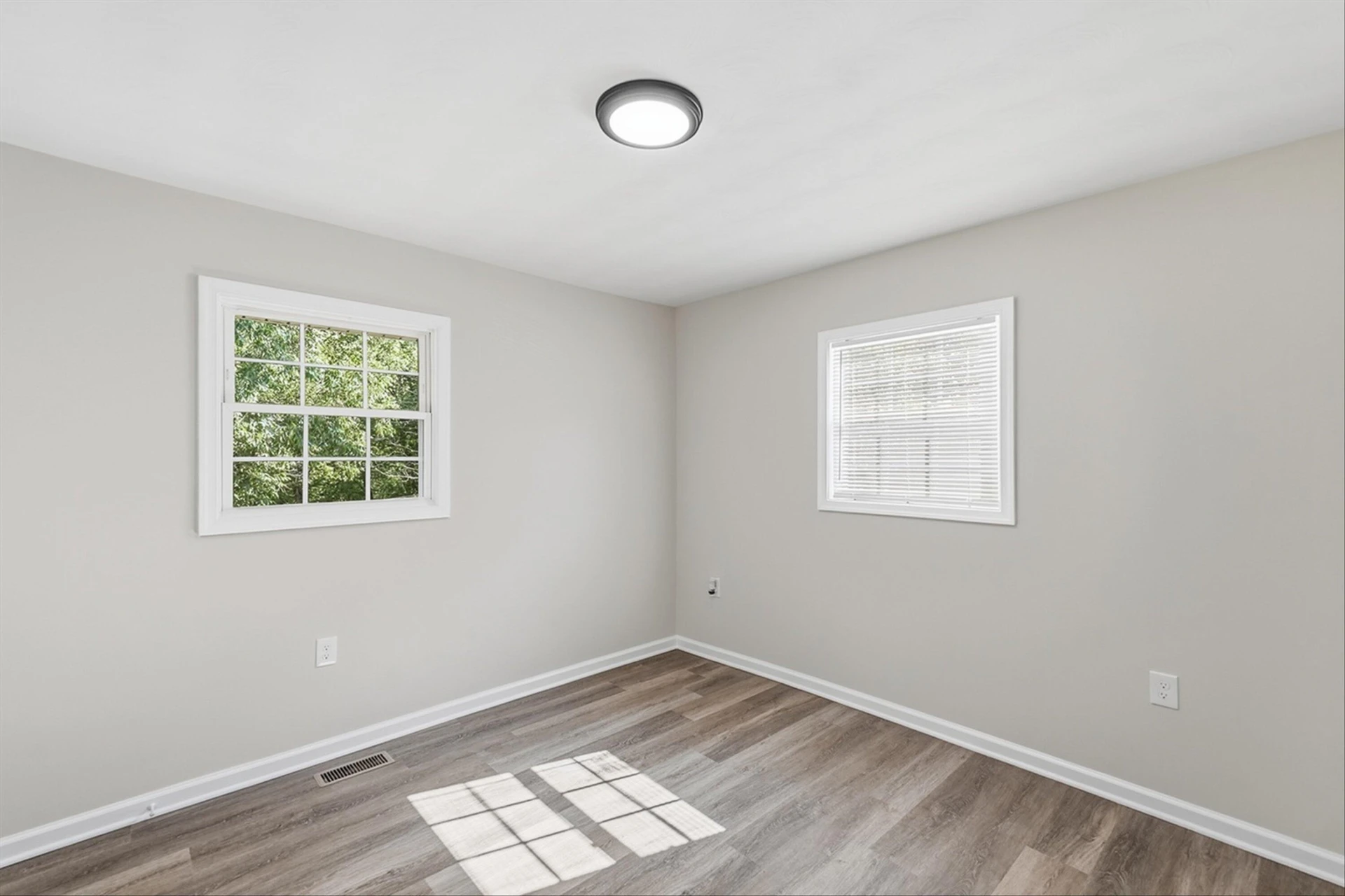 1303 Carver CT - Photo 14