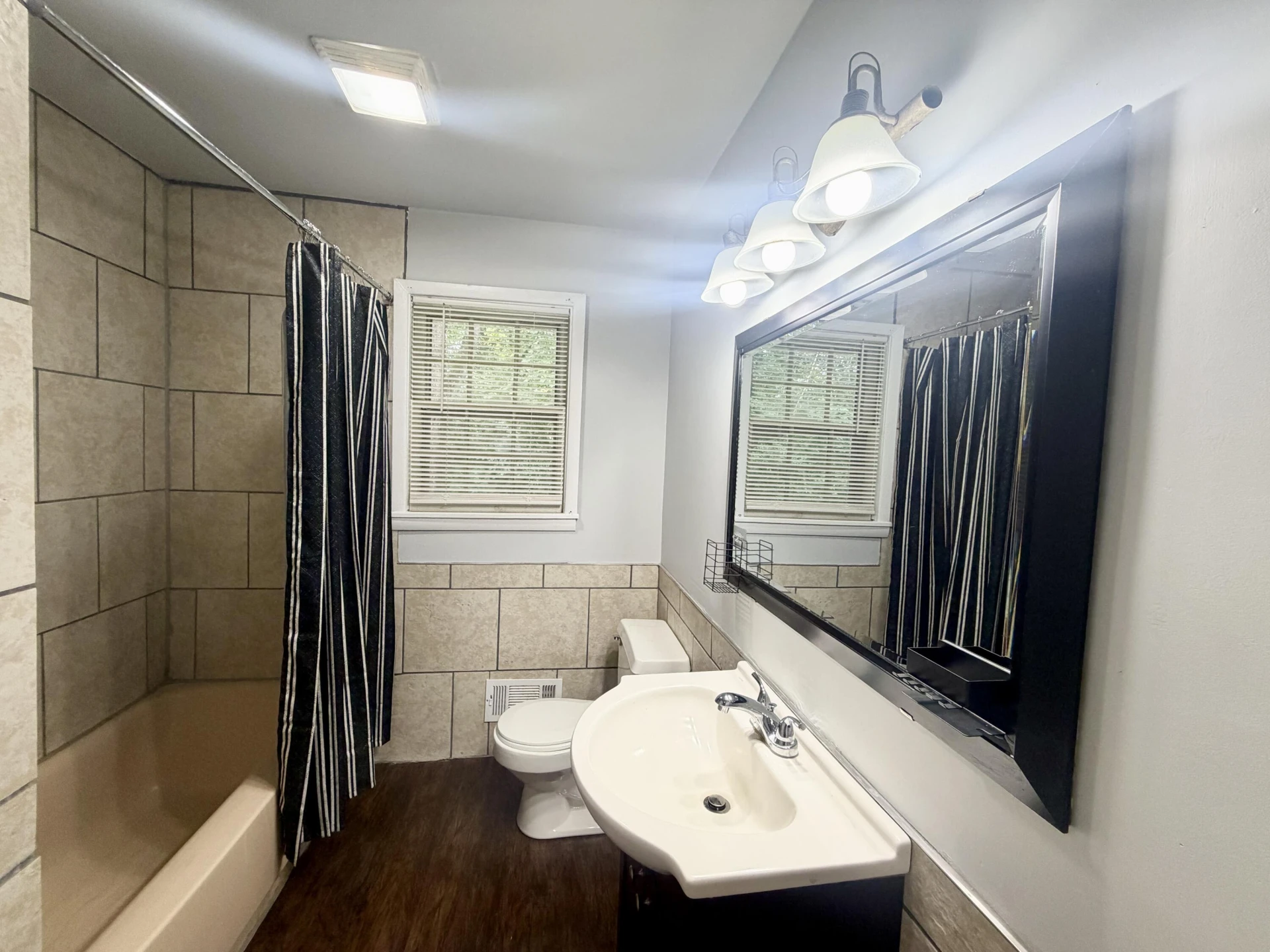 707 Berkshire PL - Photo 4