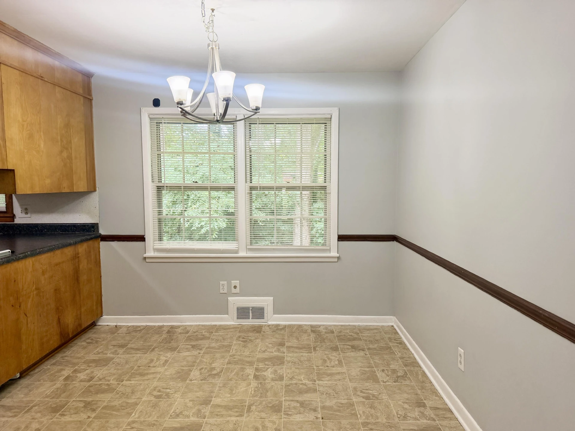 707 Berkshire PL - Photo 8