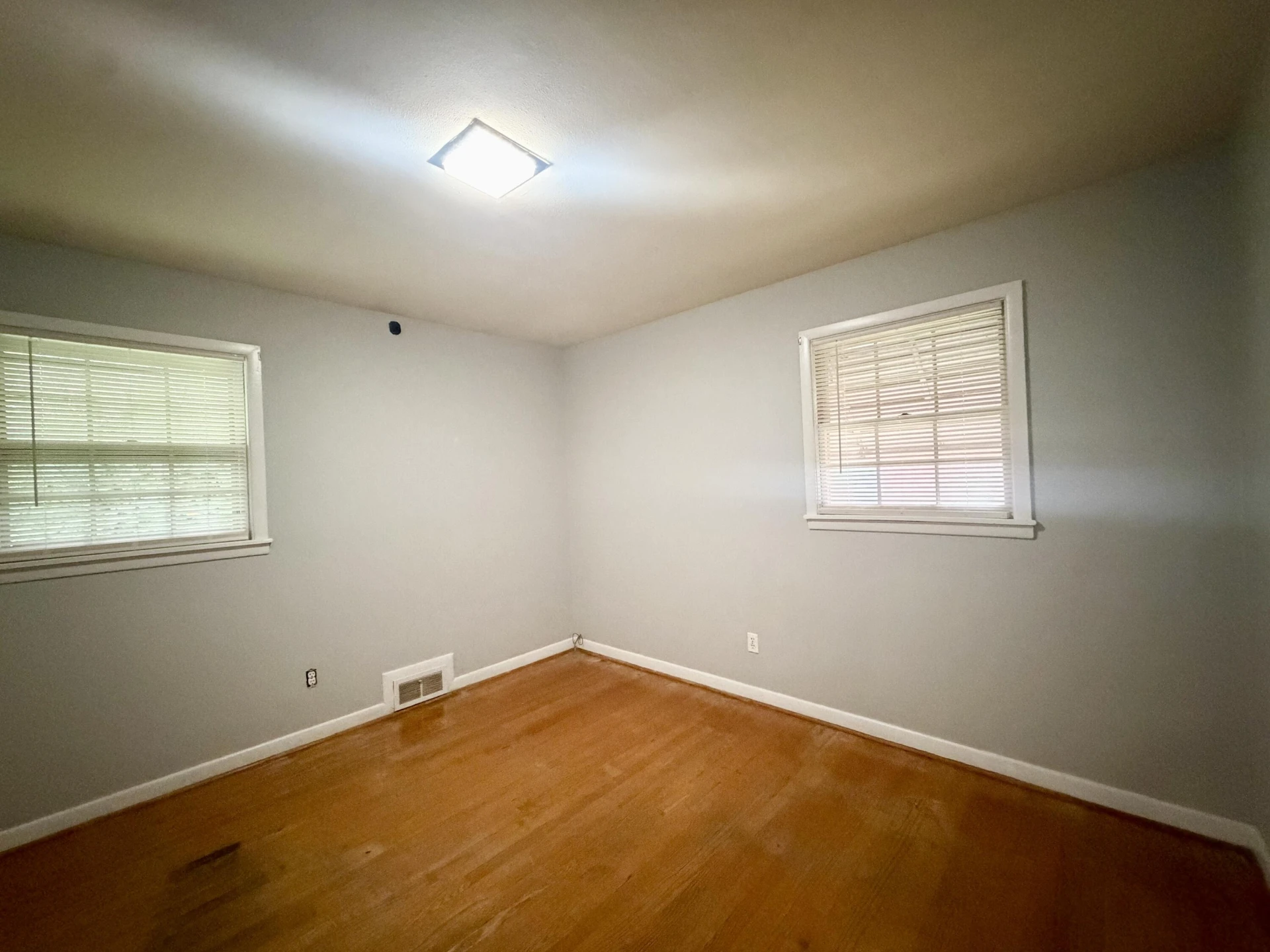 707 Berkshire PL - Photo 13