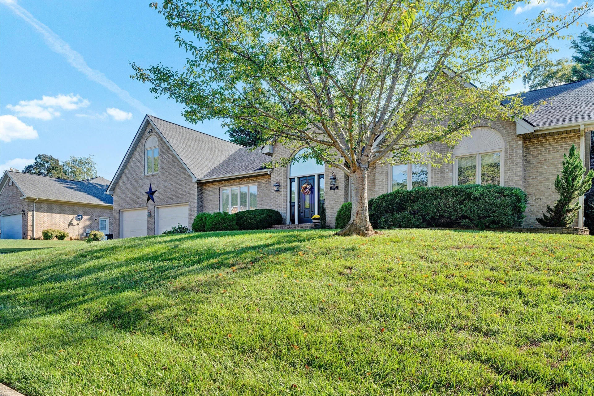 5232 Dresden LN - Photo 2