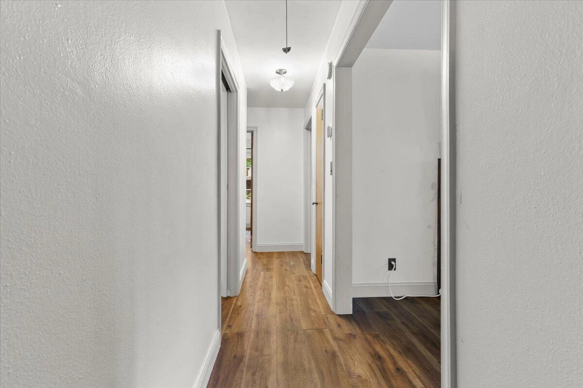 3226 Colonial AVE SW - Photo 15