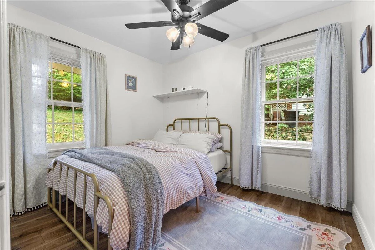 3226 Colonial AVE SW - Photo 22