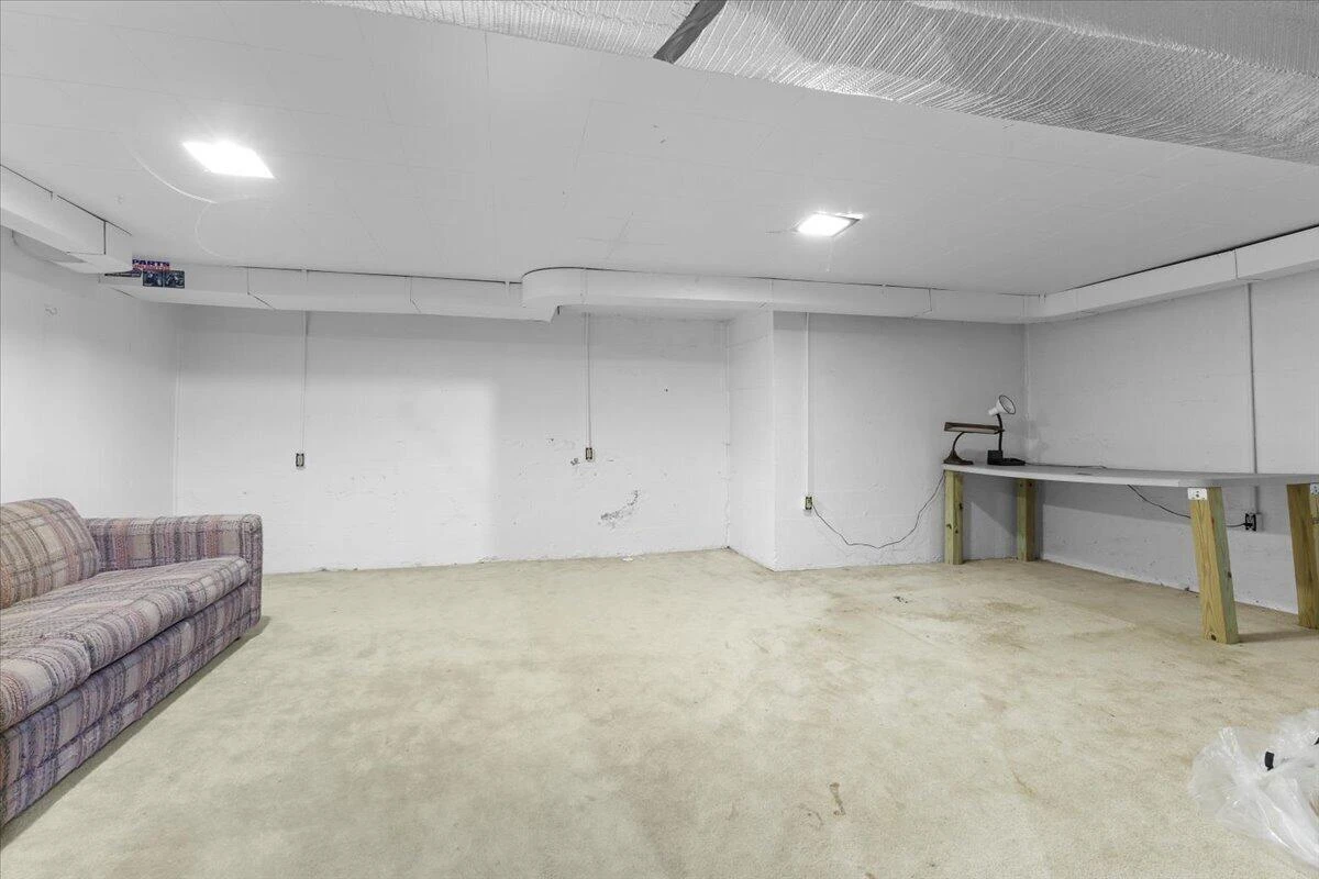 3226 Colonial AVE SW - Photo 24