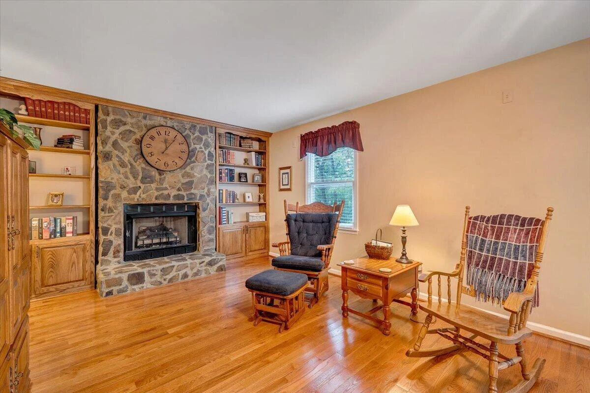 99 Mallard DR - Photo 6