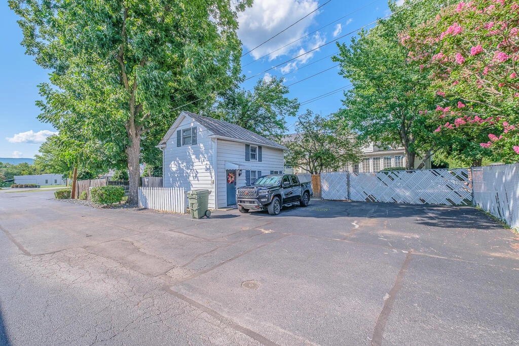 324 Pennsylvania AVE - Photo 43