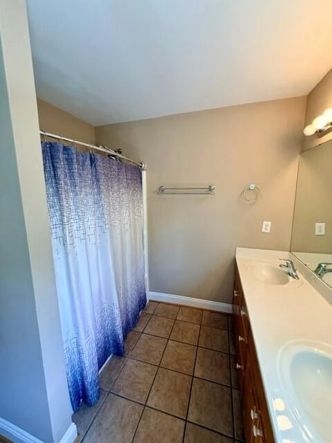 5240 Dresden CIR - Photo 18
