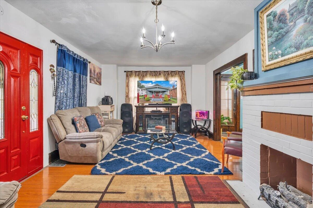 2628 New York AVE NW - Photo 8