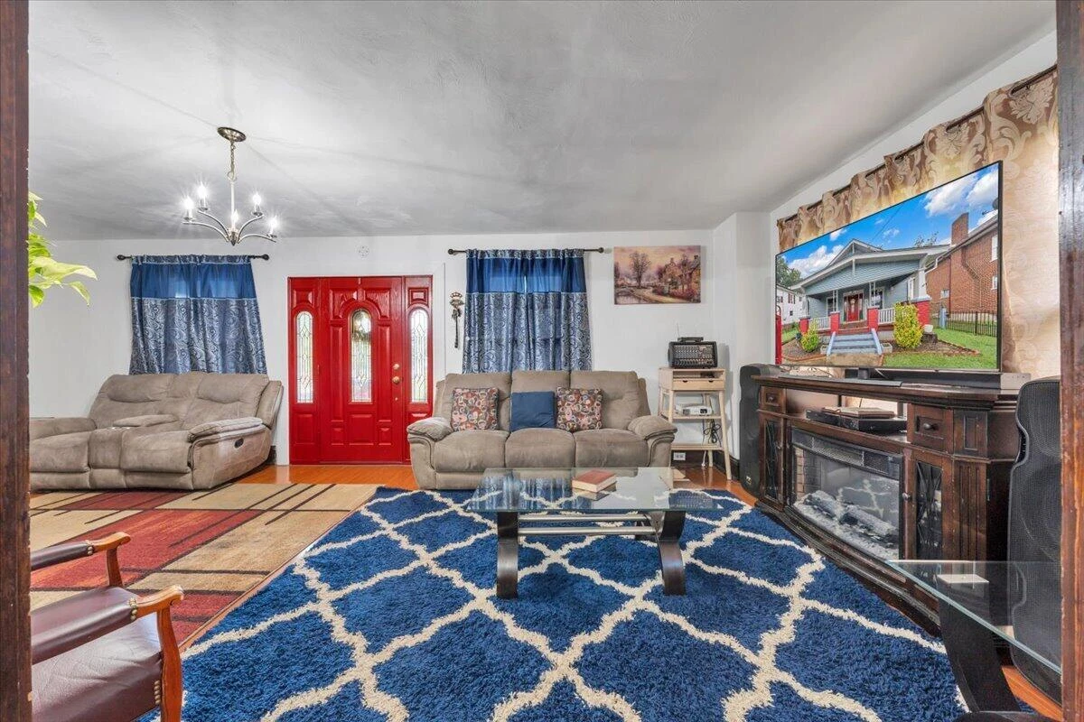 2628 New York AVE NW - Photo 9