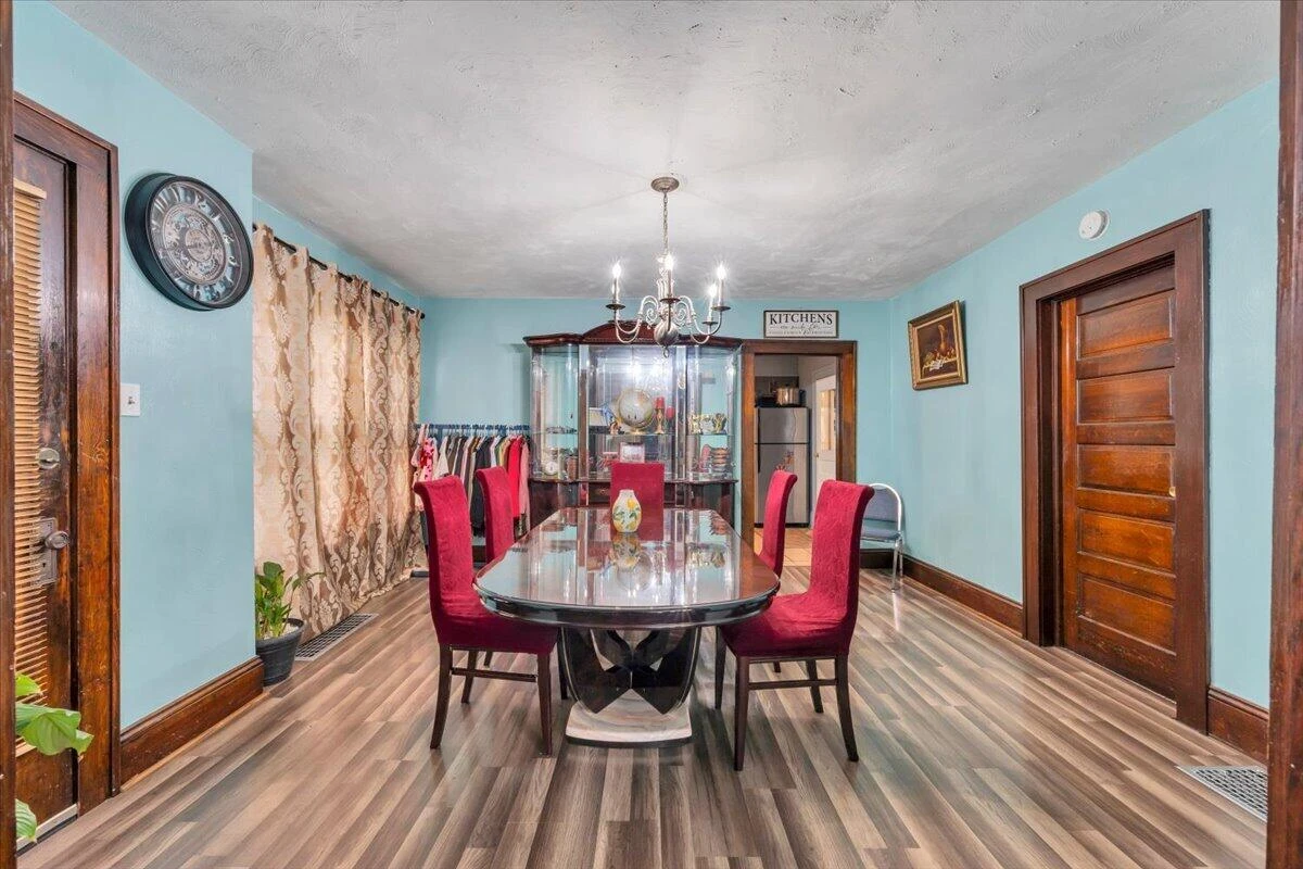 2628 New York AVE NW - Photo 11