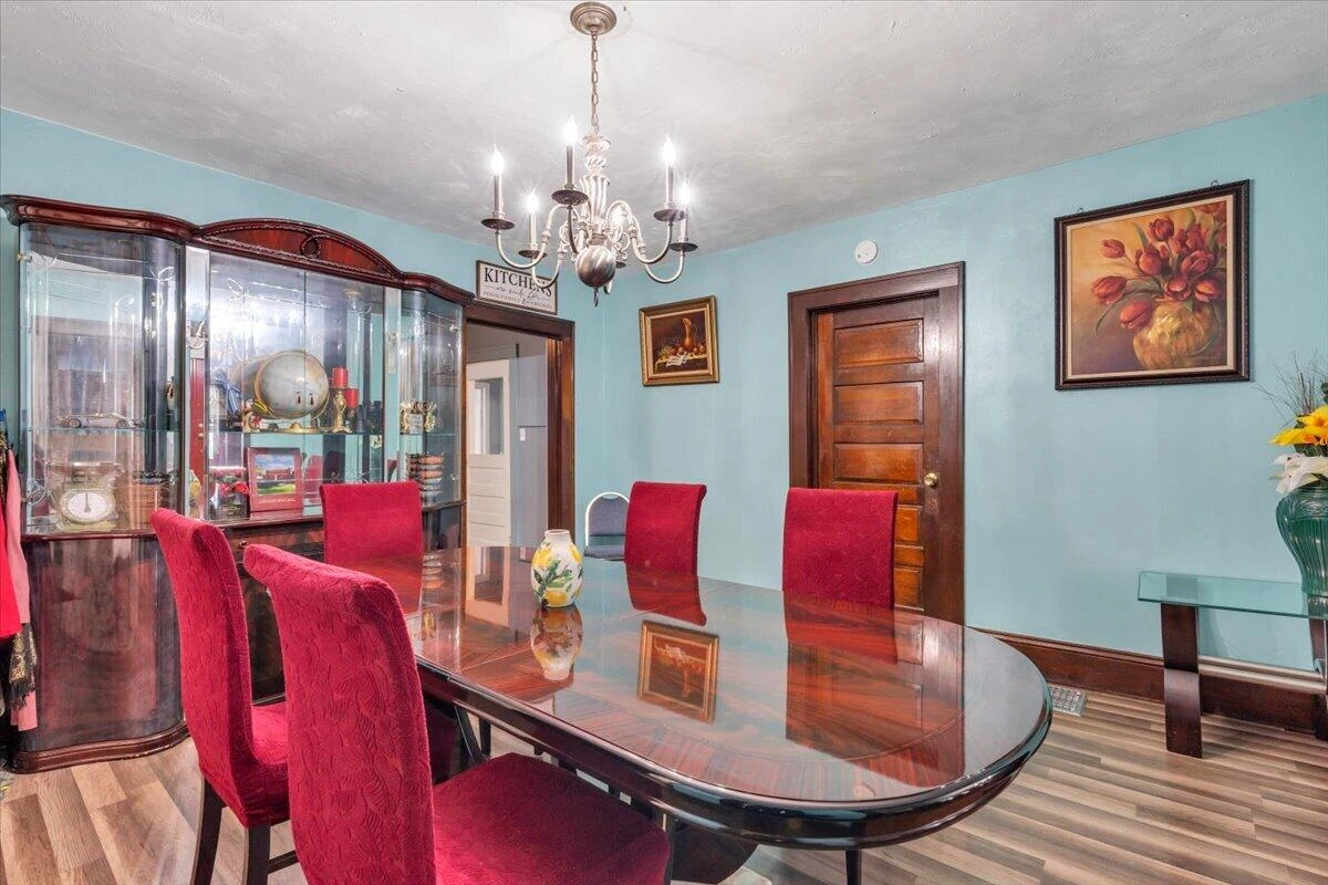 2628 New York AVE NW - Photo 13
