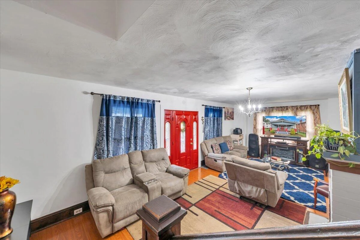 2628 New York AVE NW - Photo 22
