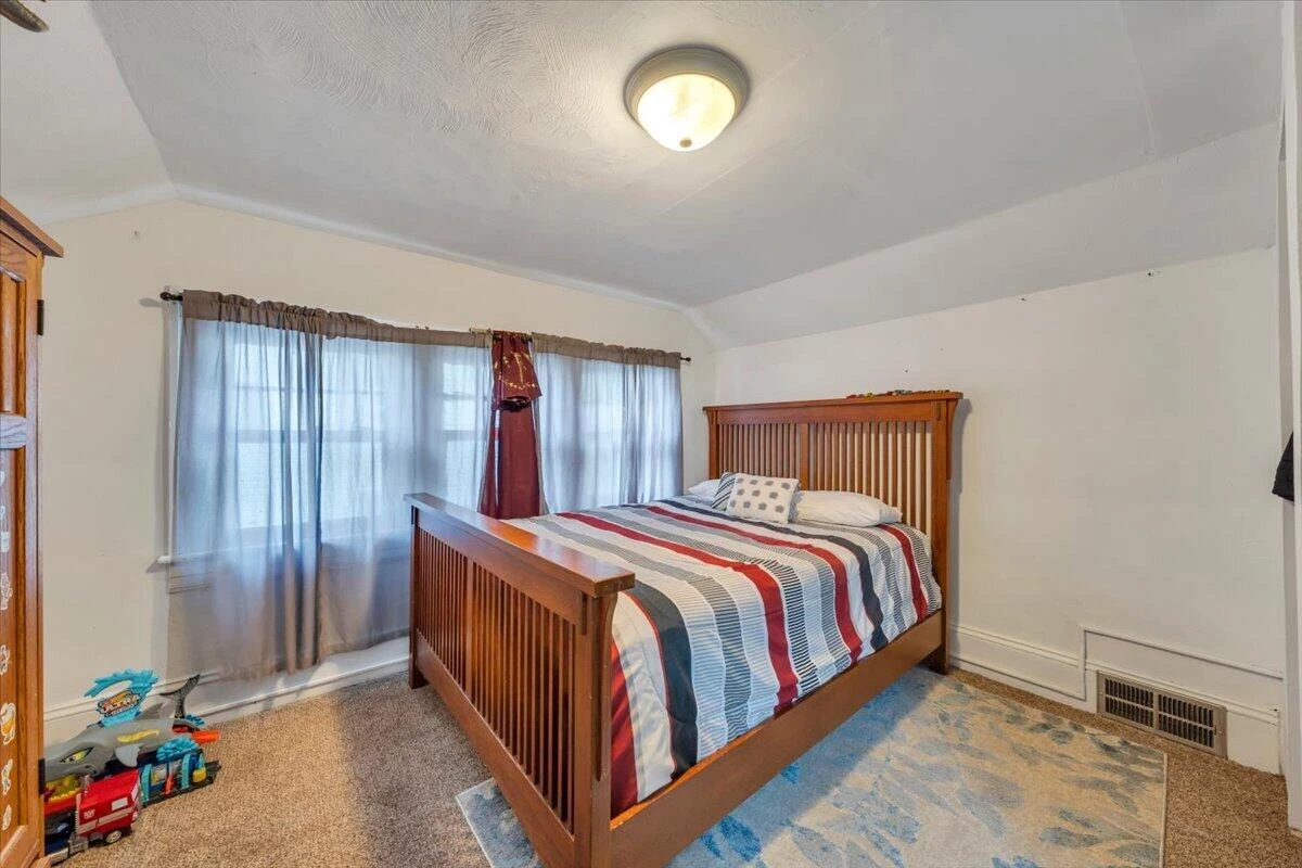2628 New York AVE NW - Photo 24