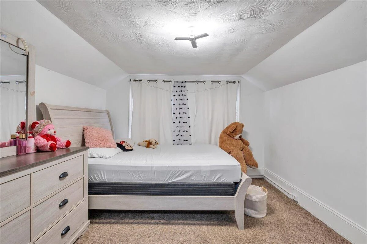 2628 New York AVE NW - Photo 26