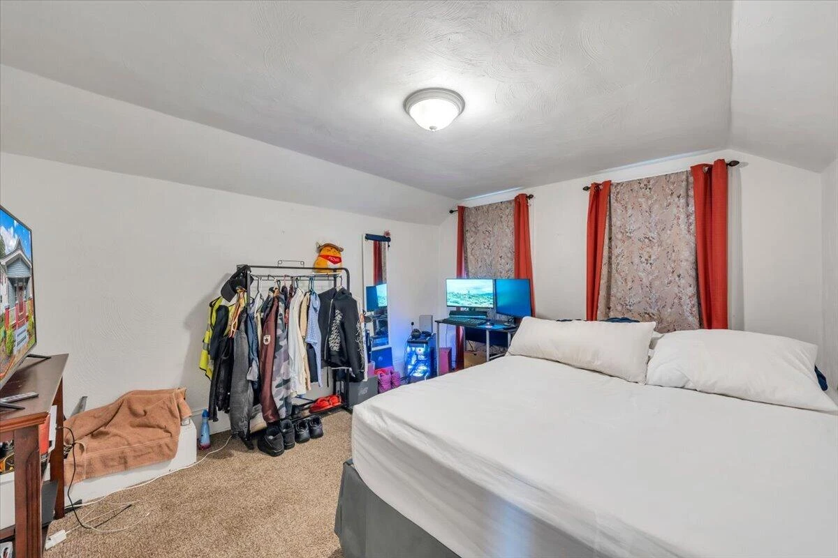 2628 New York AVE NW - Photo 29