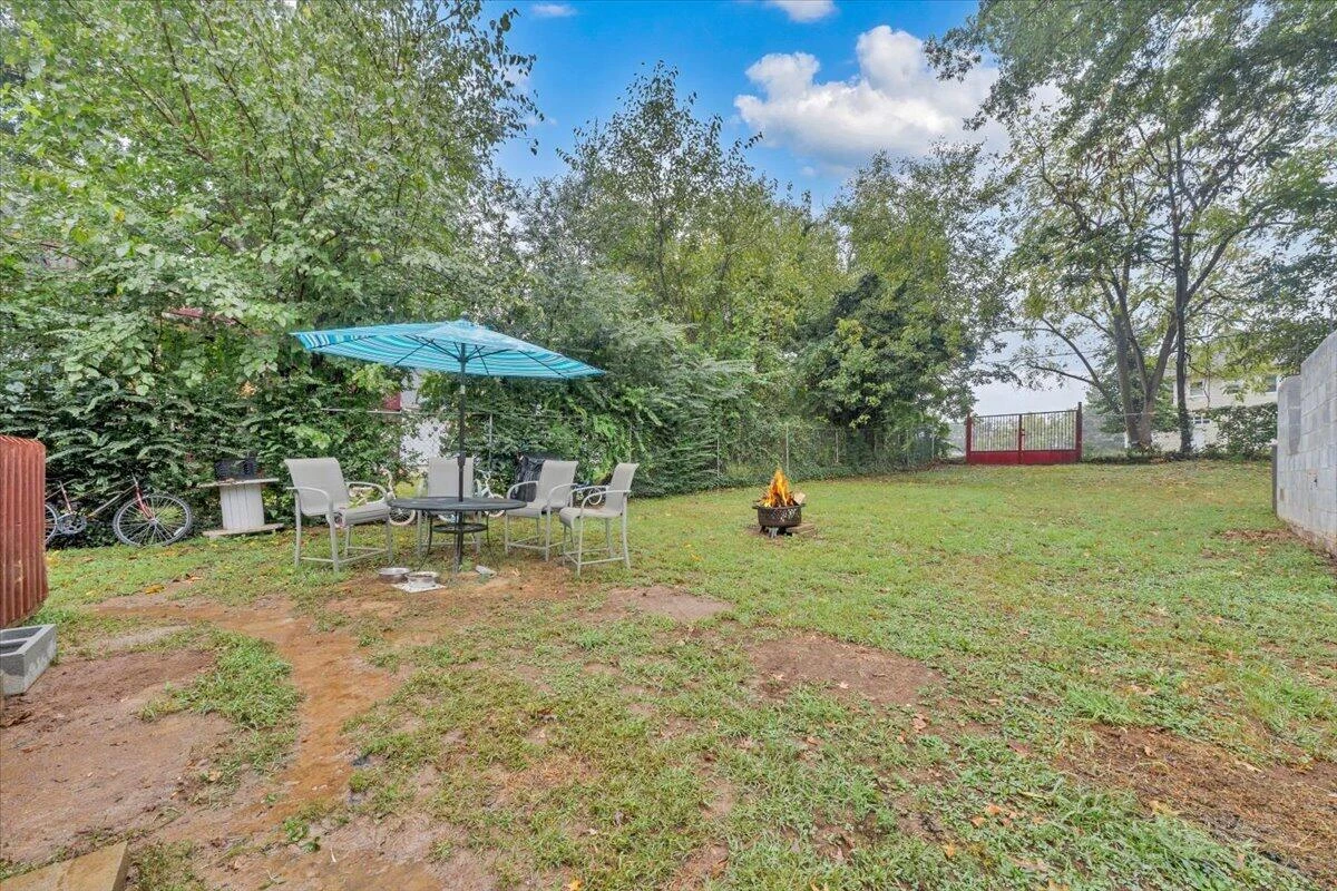 2628 New York AVE NW - Photo 32