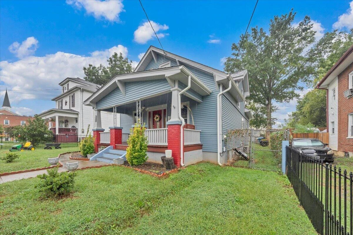 2628 New York AVE NW - Photo 37