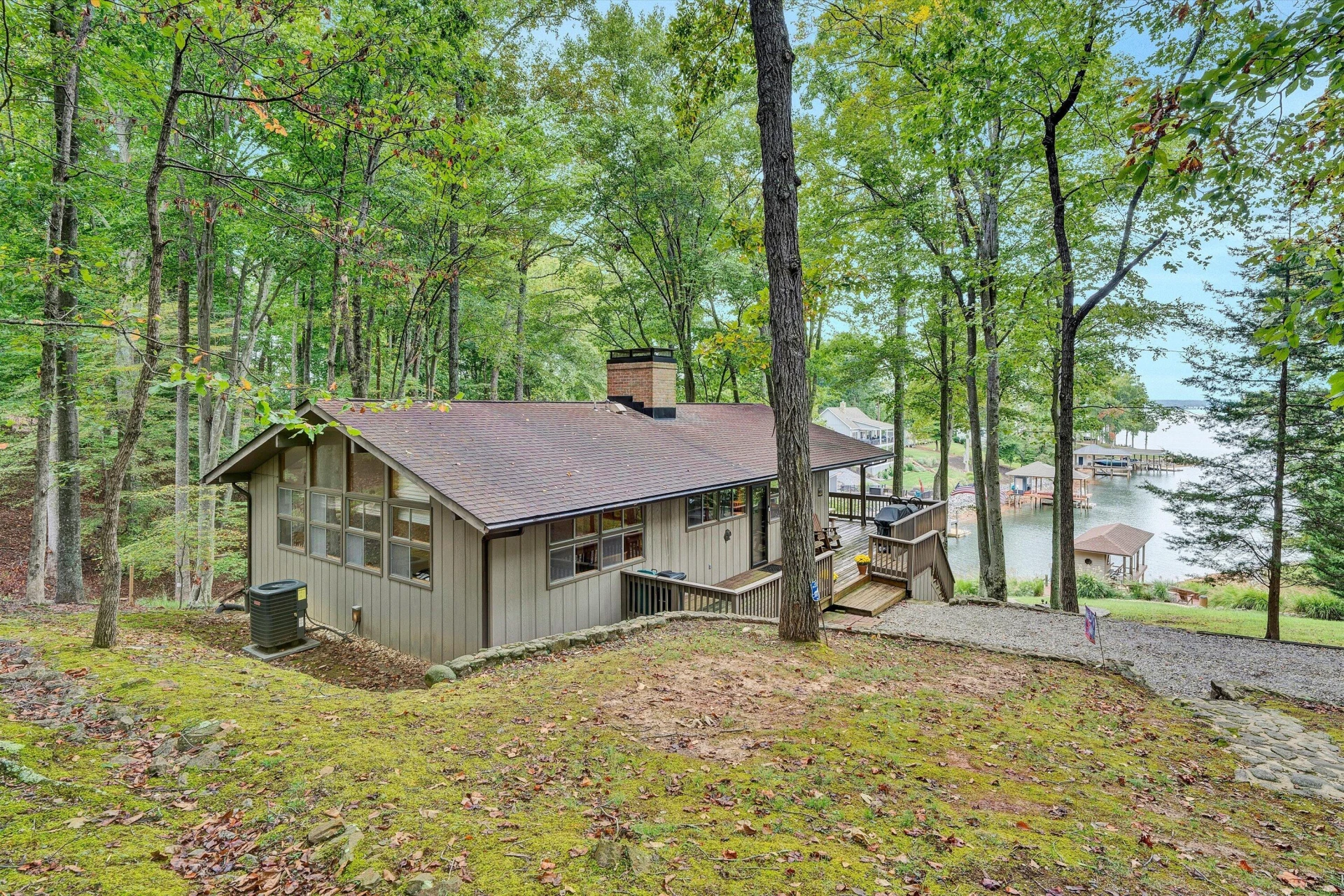 16469 Smith Mountain Lake PKWY - Photo 3