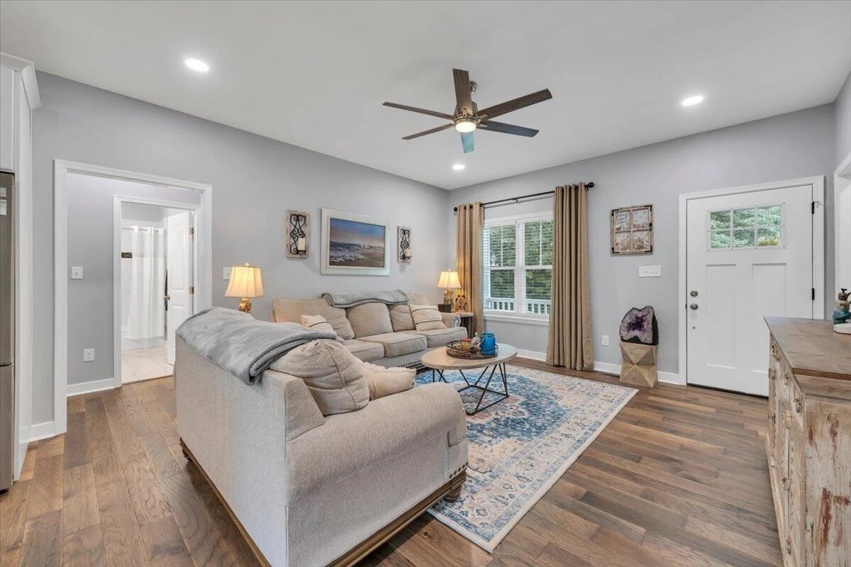 2421 Cannaday RD NE - Photo 6