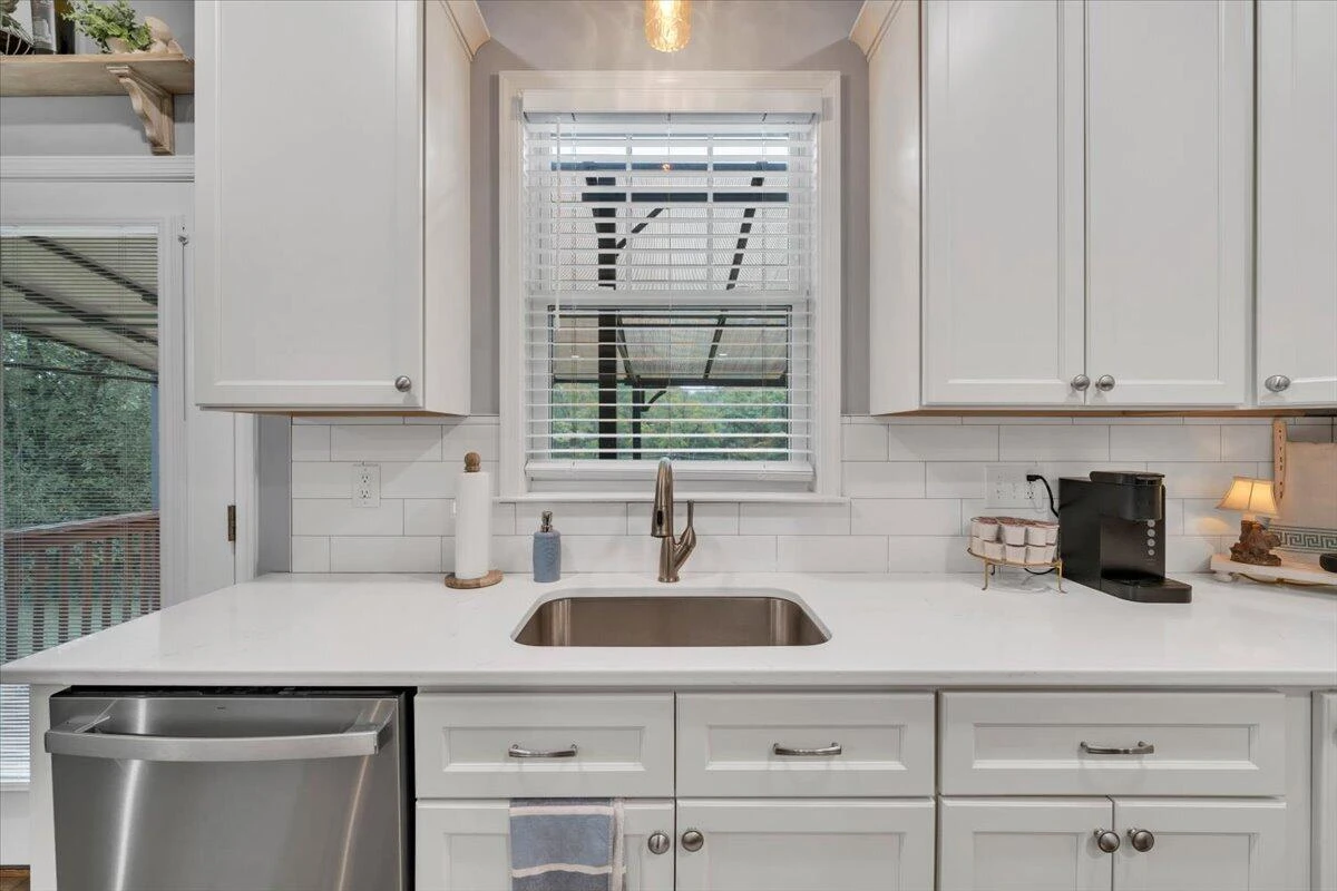 2421 Cannaday RD NE - Photo 14