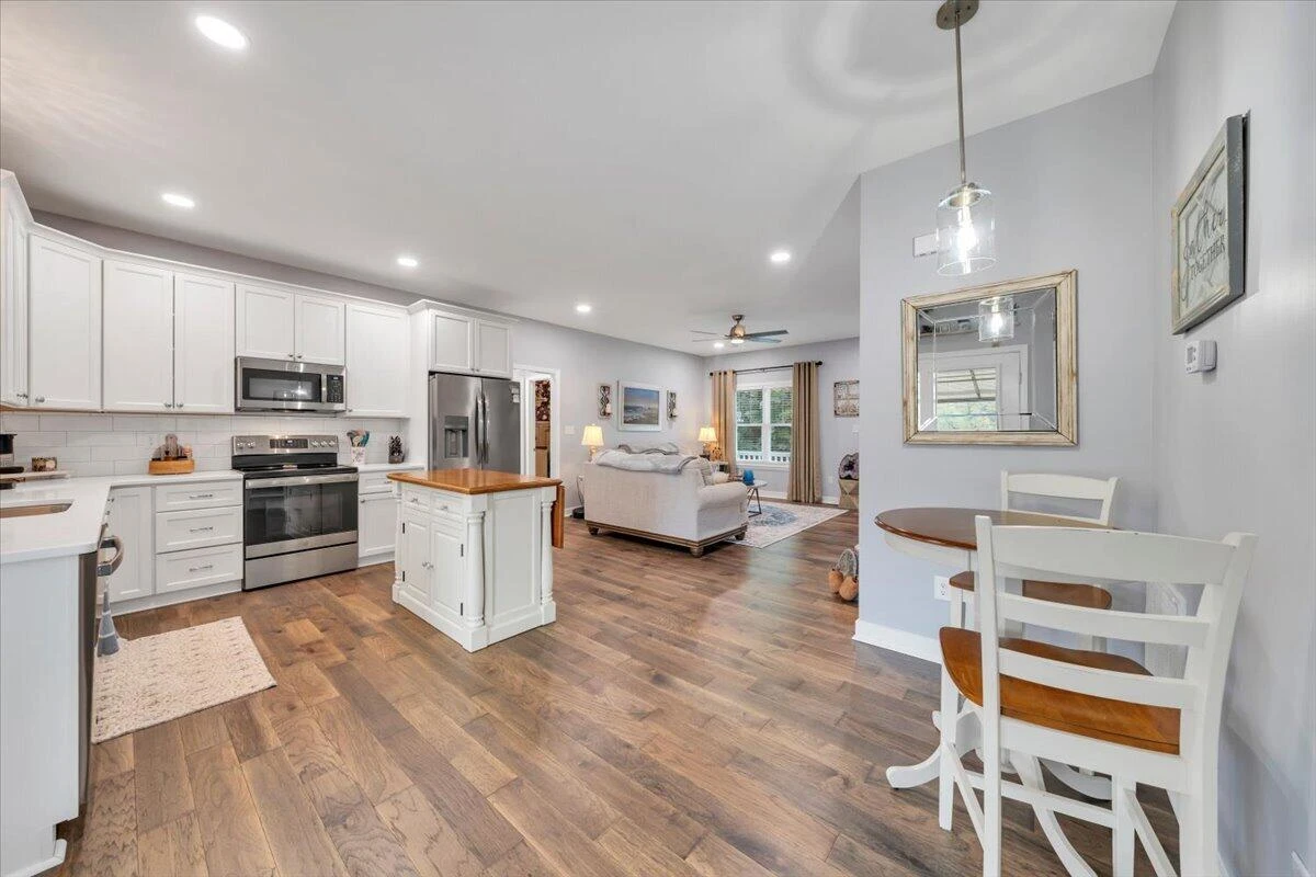 2421 Cannaday RD NE - Photo 19