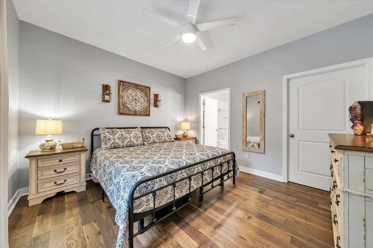 2421 Cannaday RD NE - Photo 20