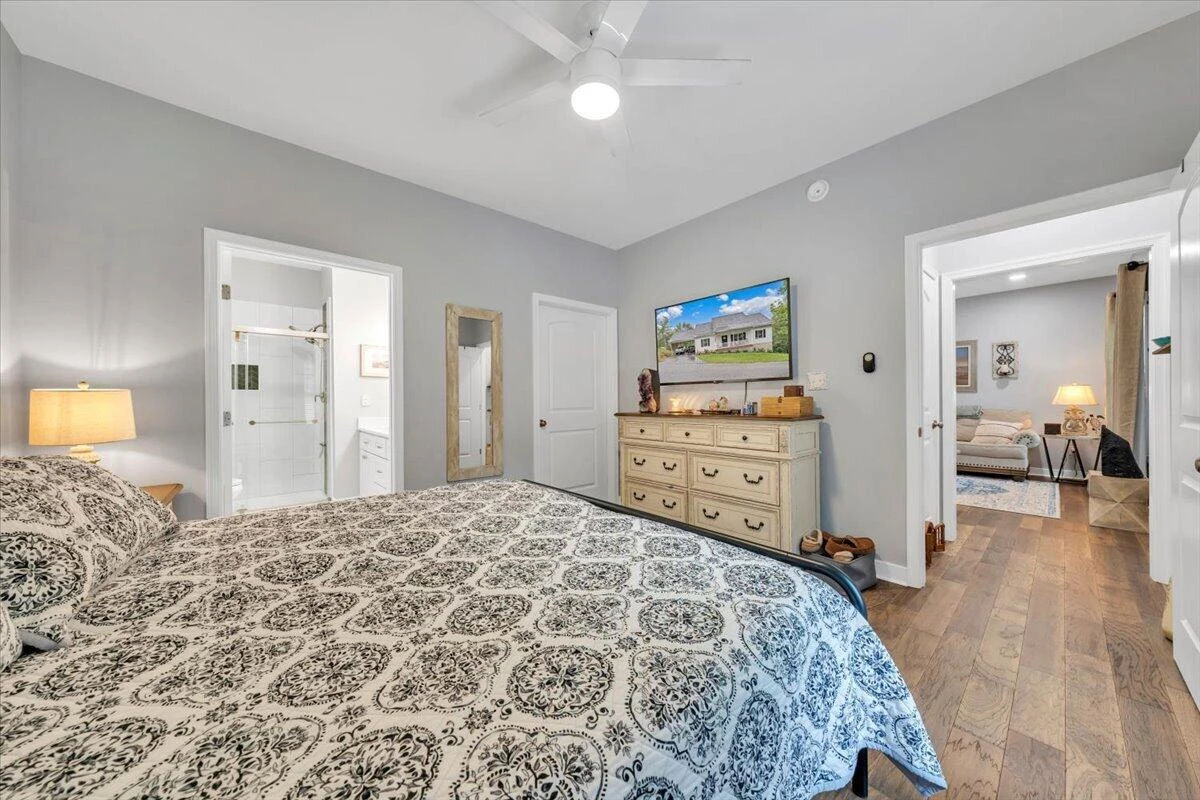 2421 Cannaday RD NE - Photo 21