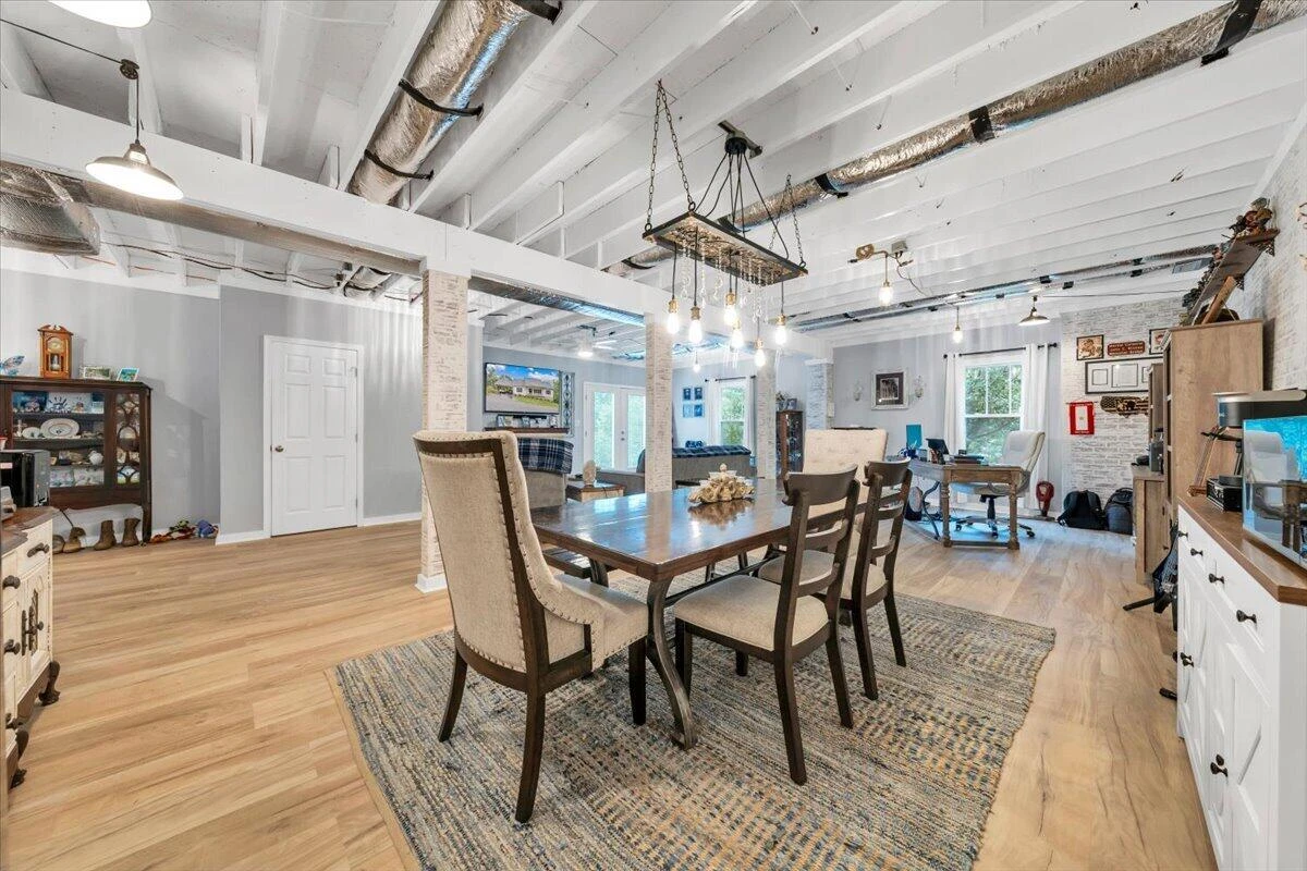2421 Cannaday RD NE - Photo 33