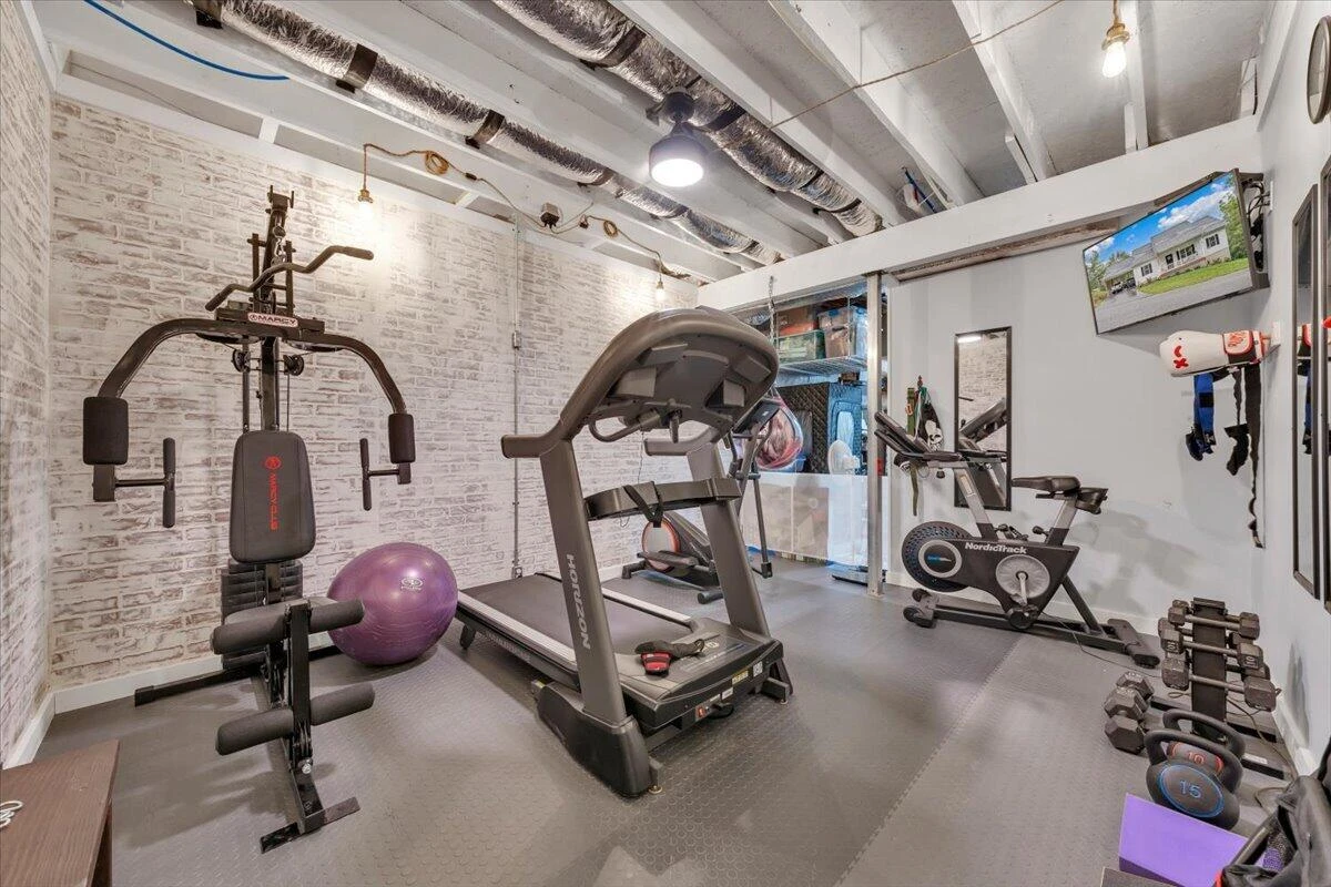 2421 Cannaday RD NE - Photo 41