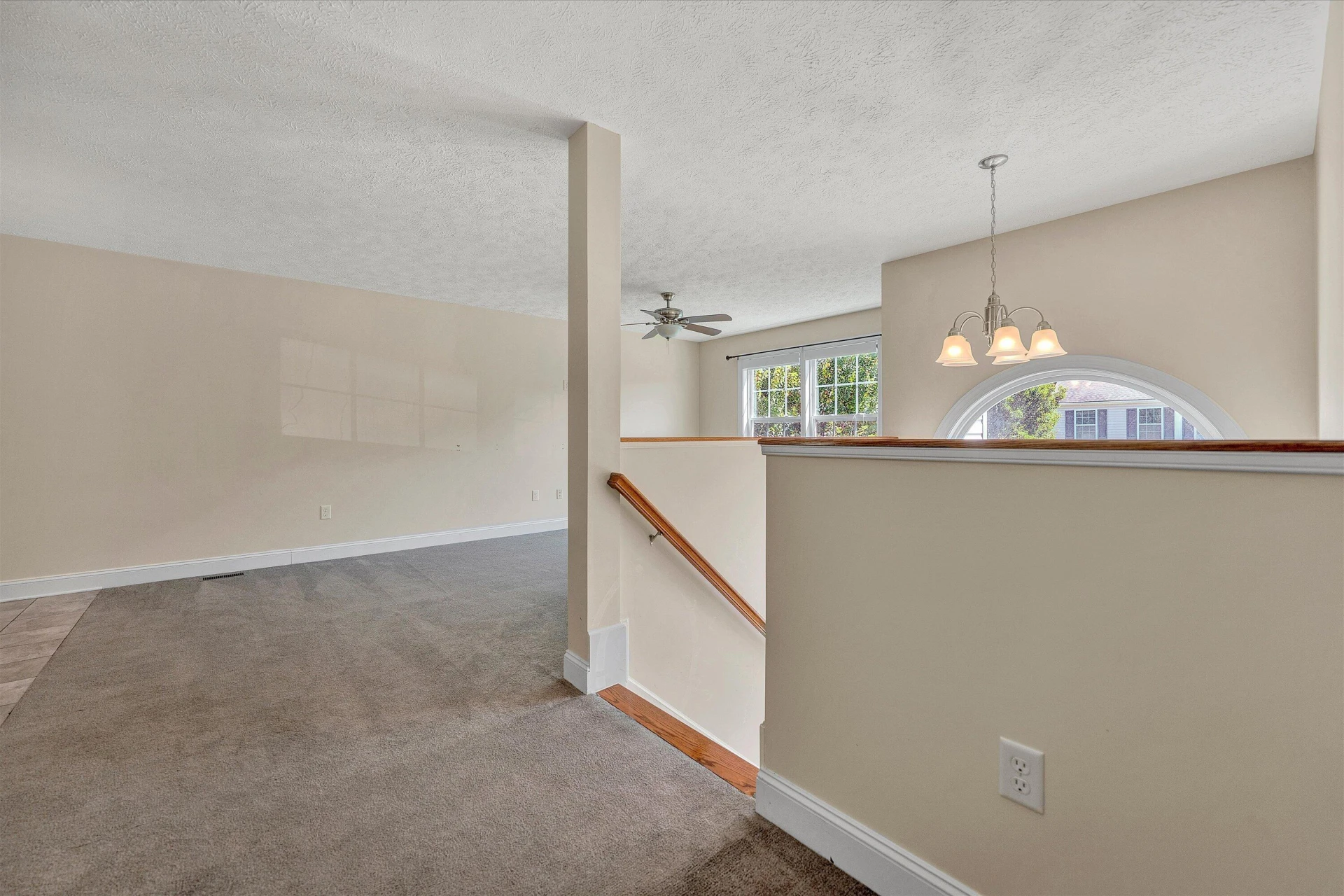335 Robin Hood DR - Photo 6