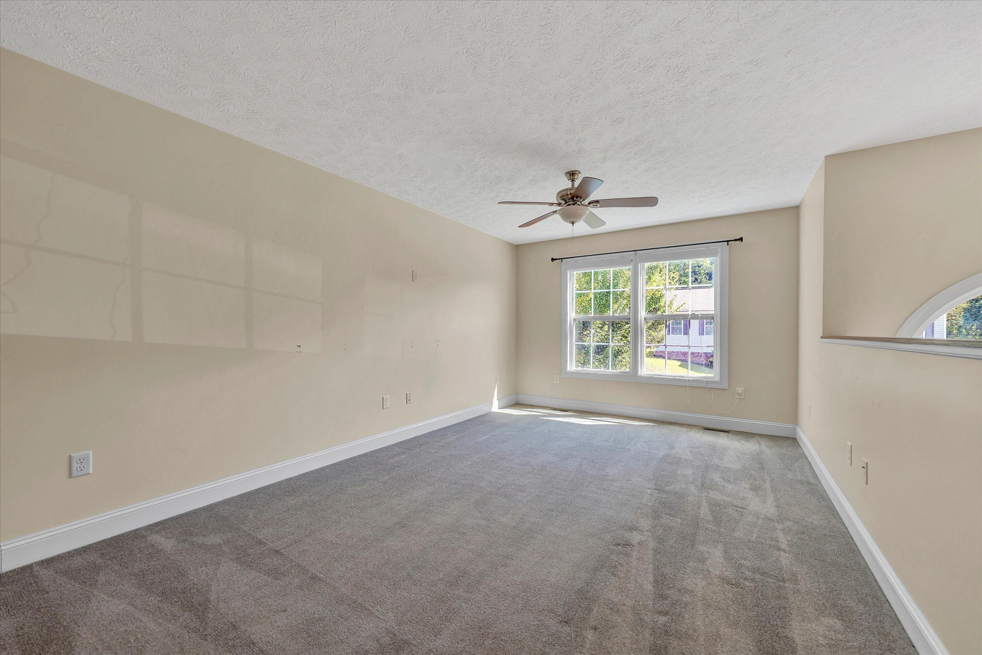 335 Robin Hood DR - Photo 7