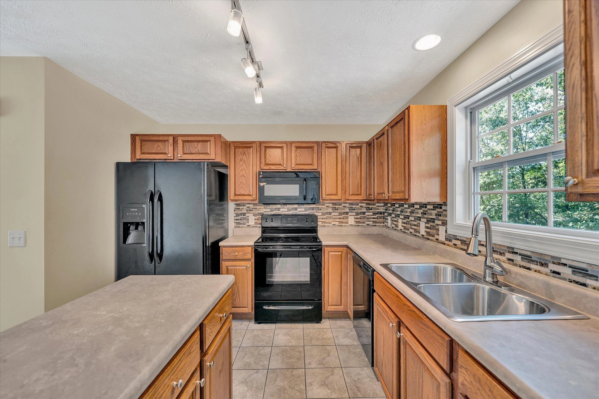 335 Robin Hood DR - Photo 12