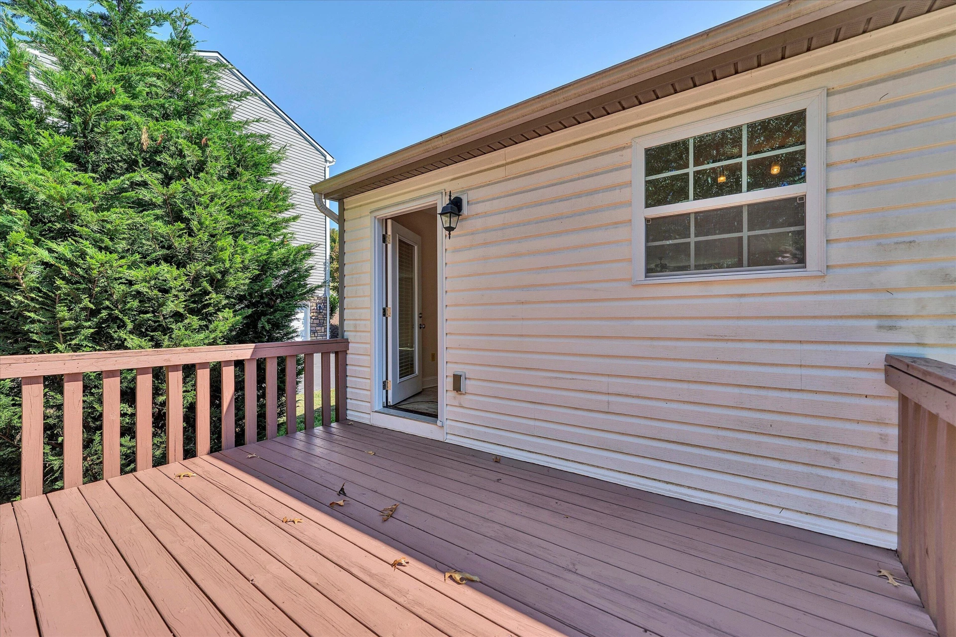 335 Robin Hood DR - Photo 16